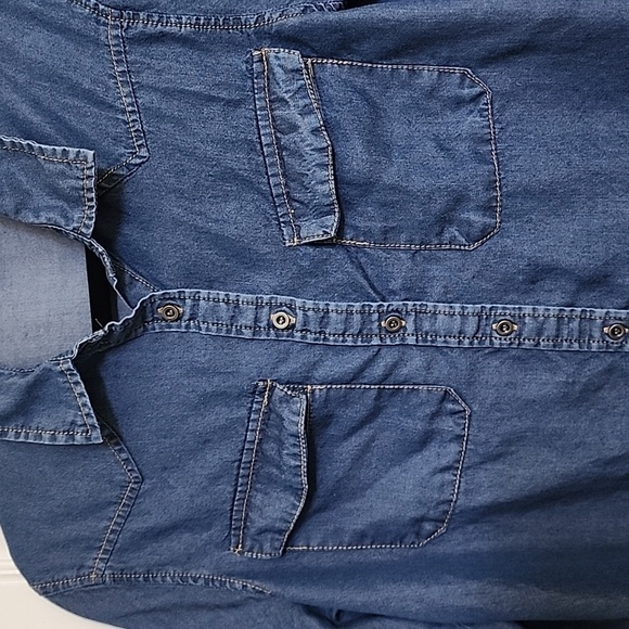 Jane and Delancey Denim Button Down Size Small - Picture 3 of 7